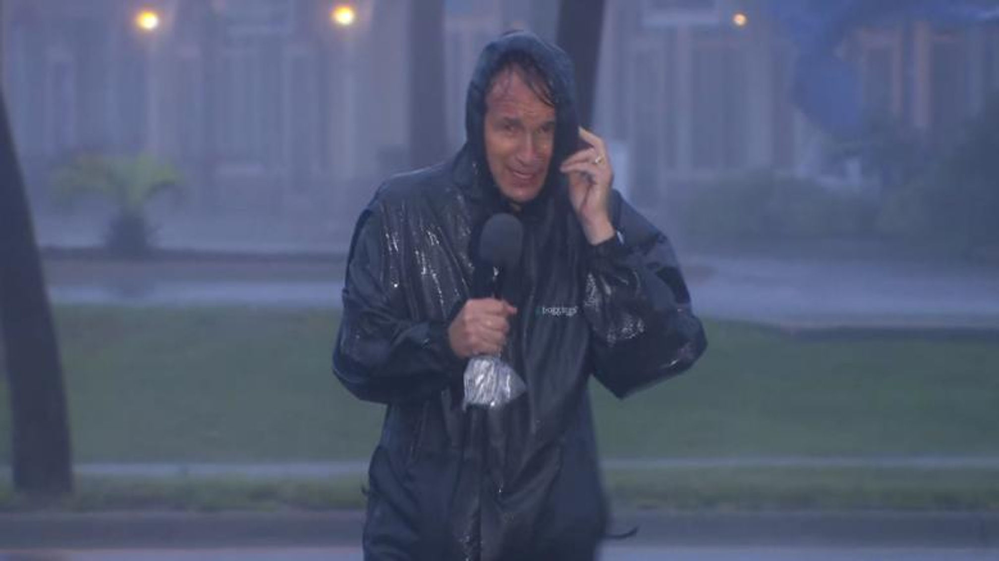 CNN reporter struggles to brave Hurricane Sally winds